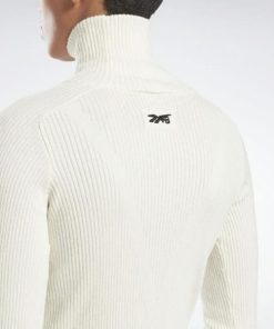 Essenceedge.shop646f769c49 5